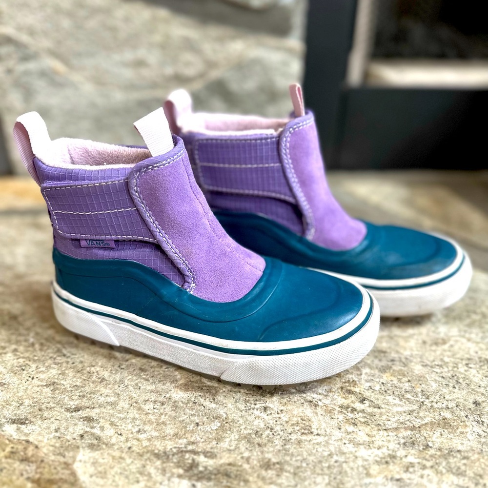 Kids Slip-On Hi Terrain V MTE-1 Vans

Size: 12.5 Kids / Girls